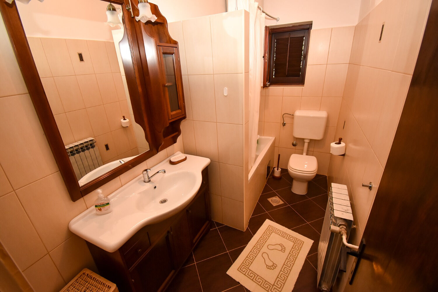 Apartments and Rooms Frane 11017-A2