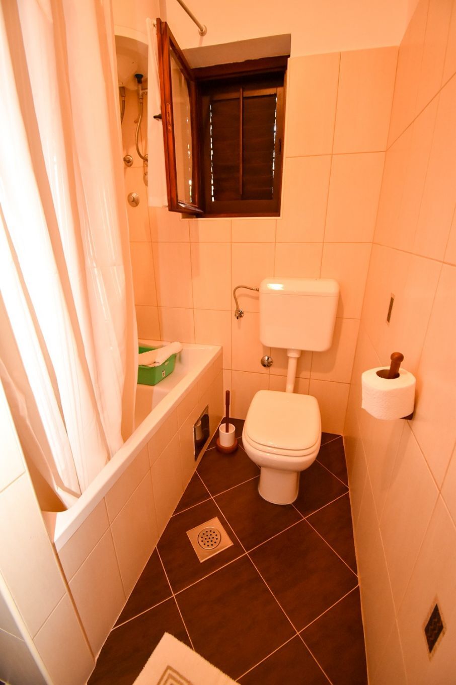 Apartments and Rooms Frane 11017-A2