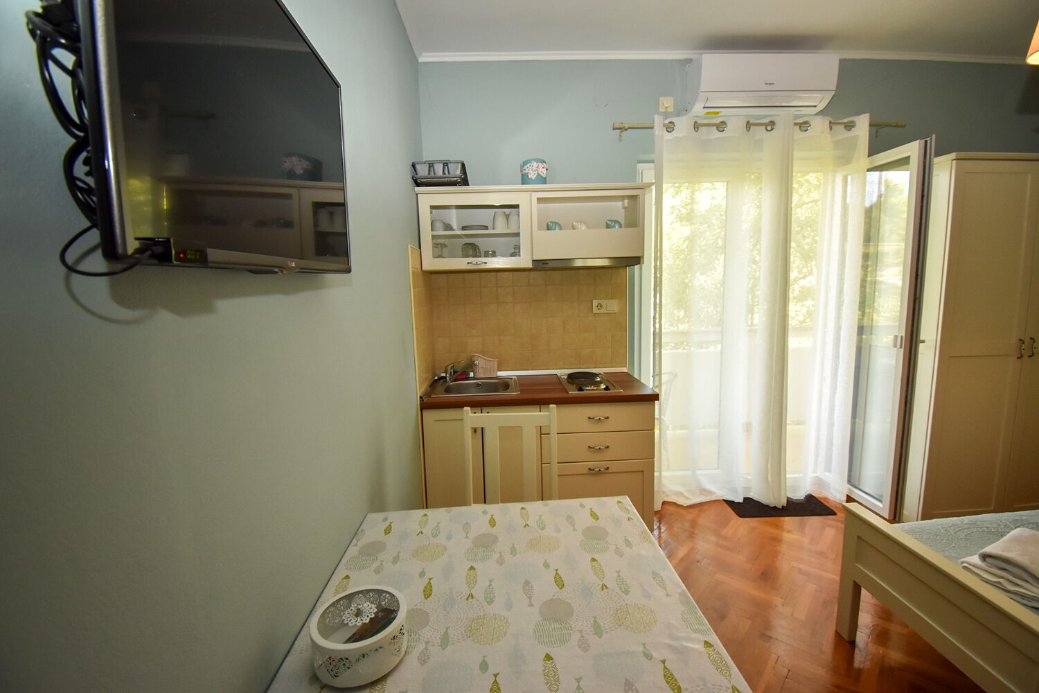 Apartments and Rooms Frane 11017-A3