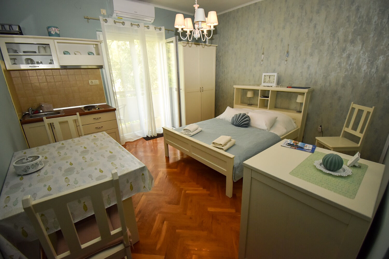 Apartments and Rooms Frane 11017-A3