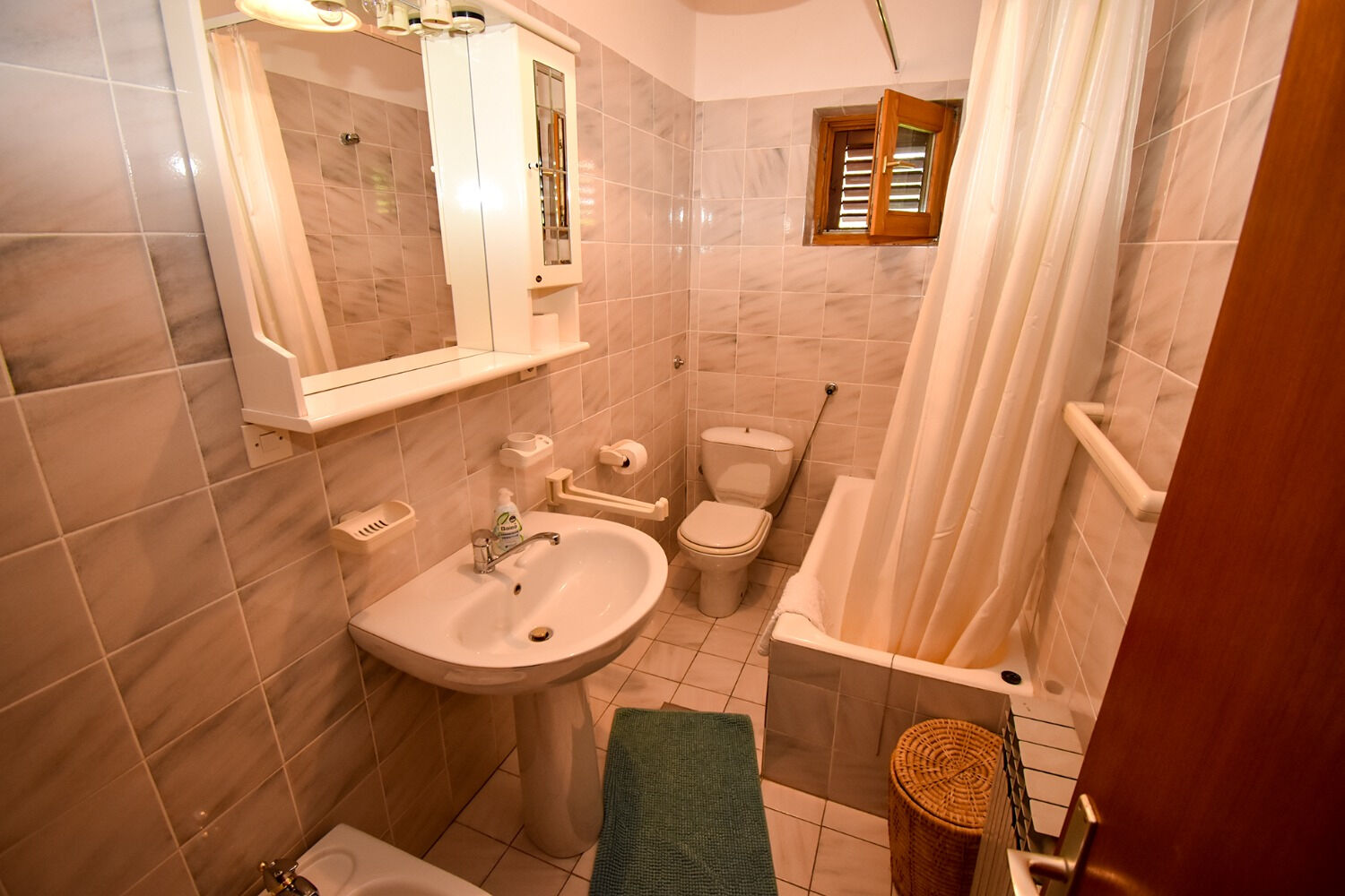 Apartments and Rooms Frane 11017-A3