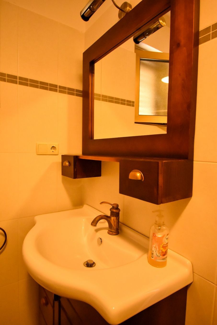 Apartments and Rooms Frane 11017-S4