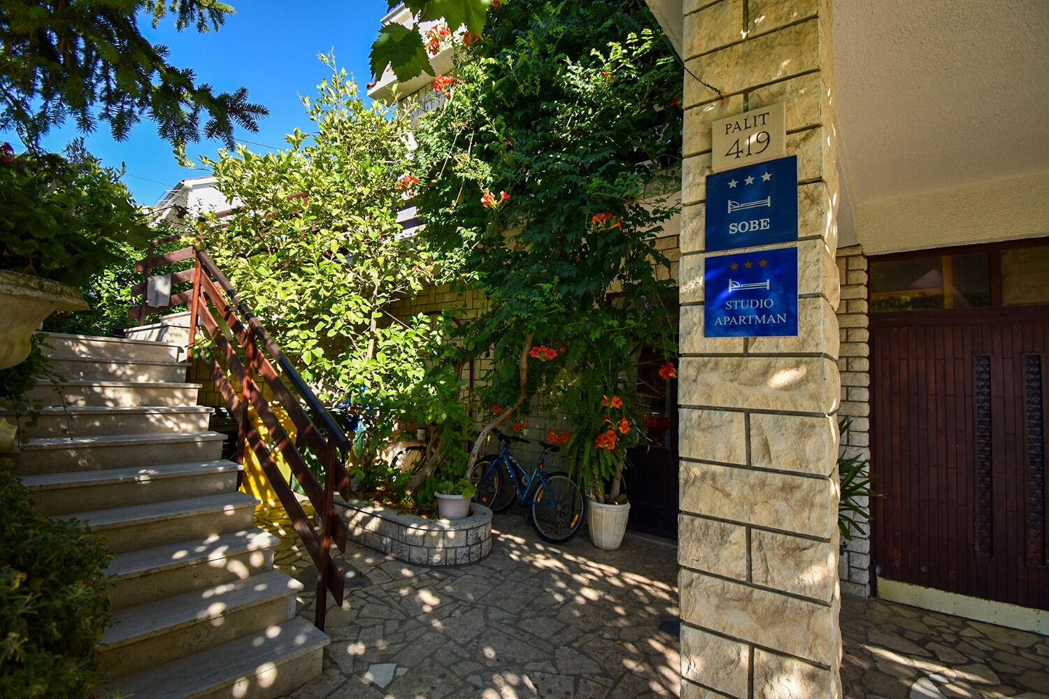 Apartments and Rooms Frane 11017-A2