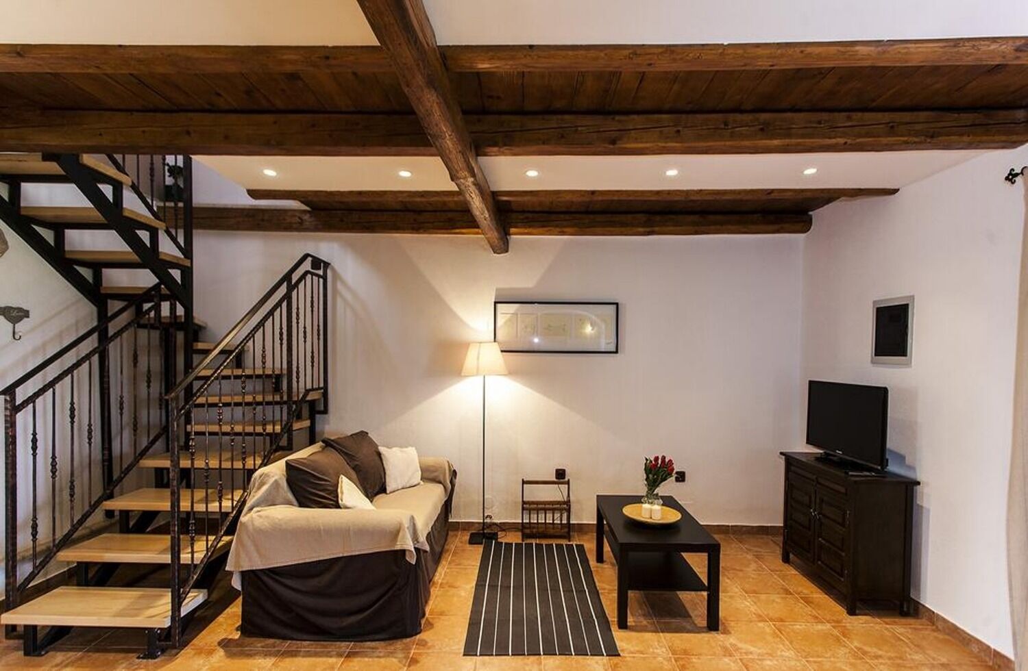 House Dujam 110201-K1
