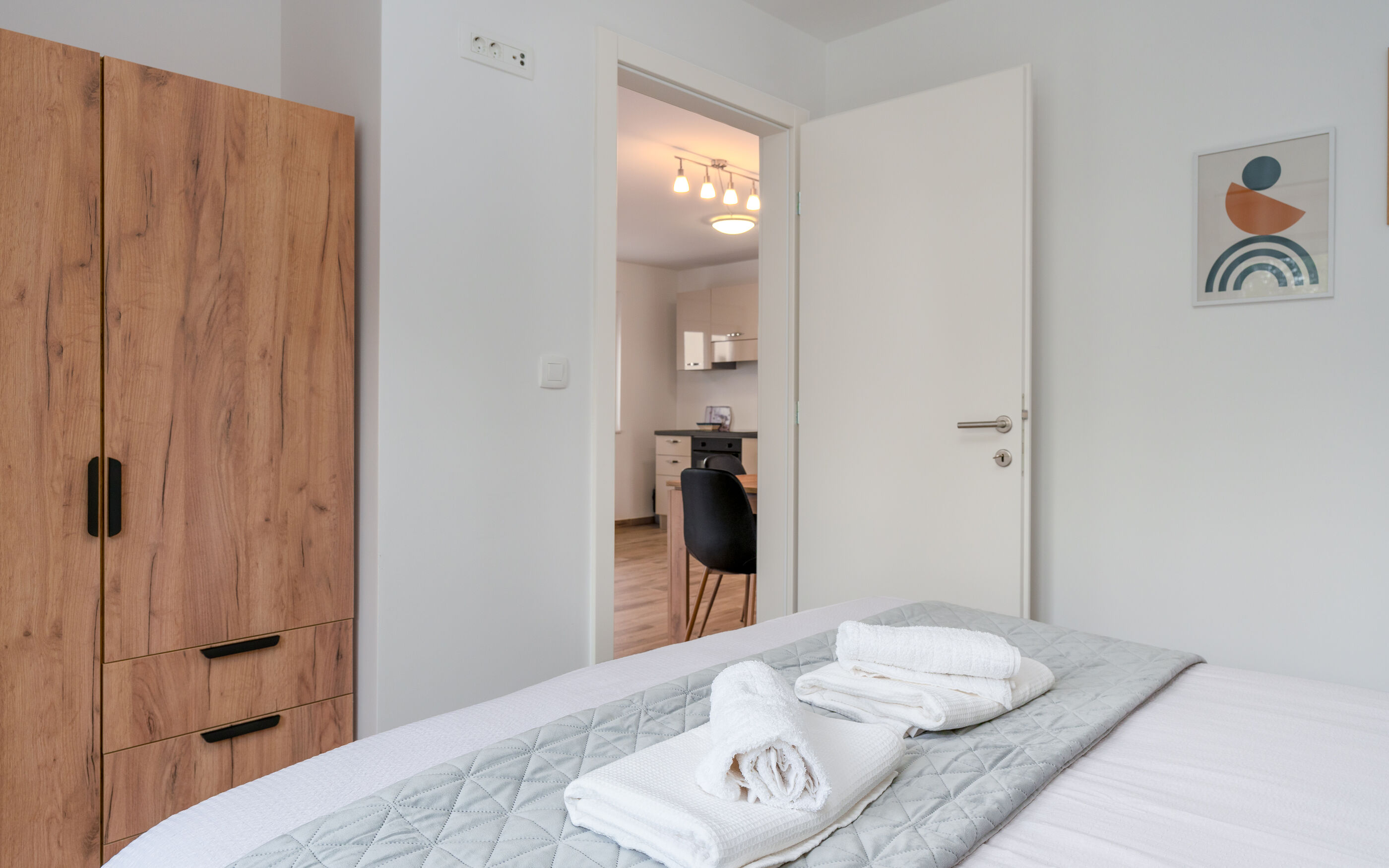 Apartments and Rooms Number One 64133-A8