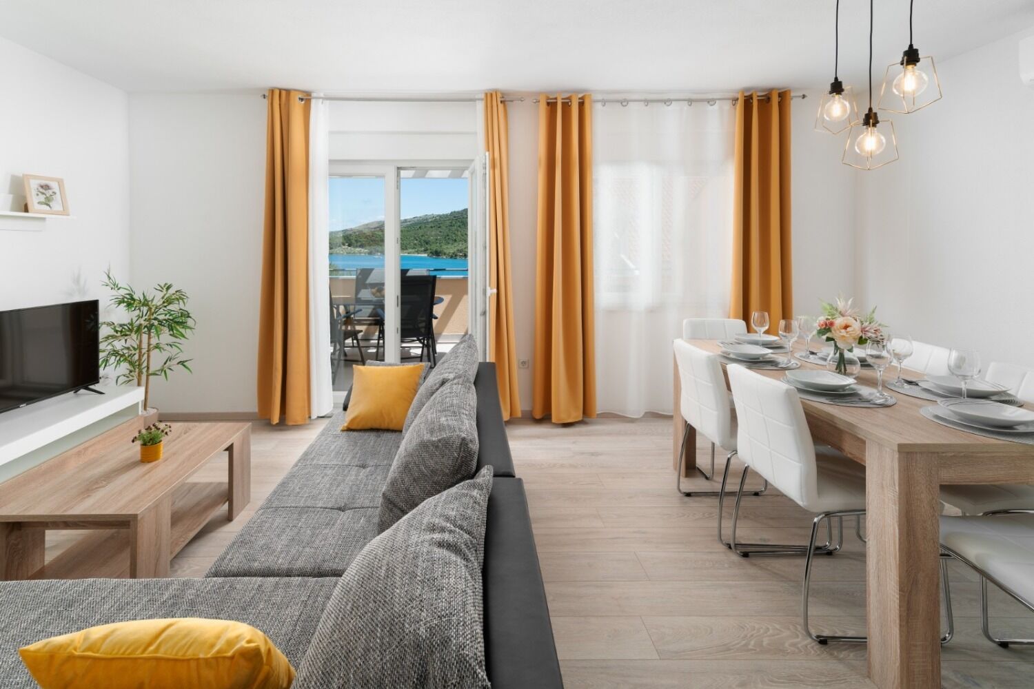 Apartments Lux 2 11028-A1