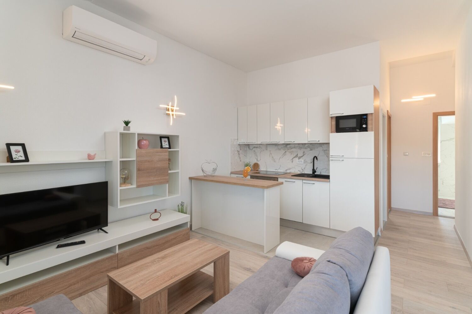 Apartments Lux 2 11028-A2
