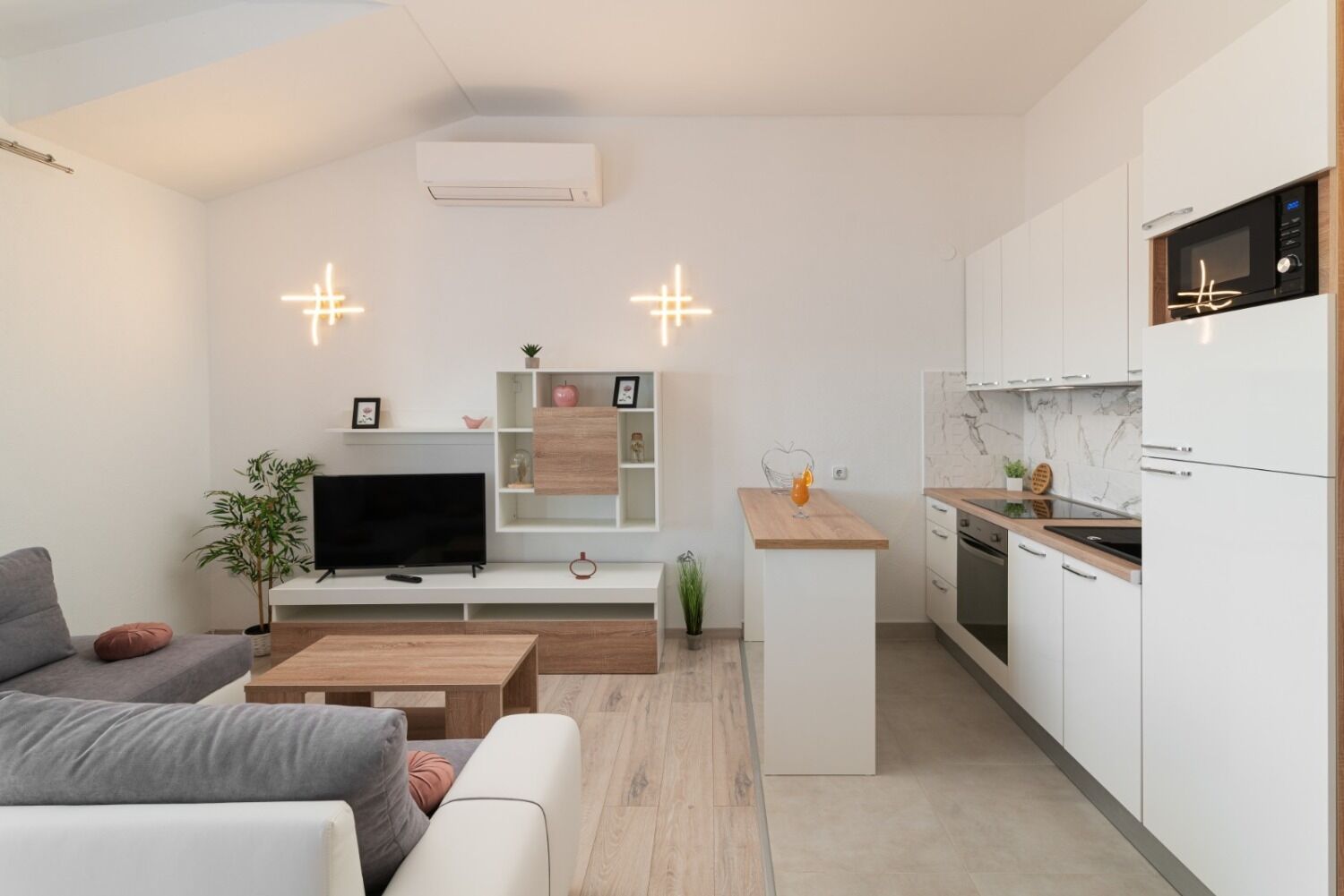 Apartments Lux 2 11028-A2
