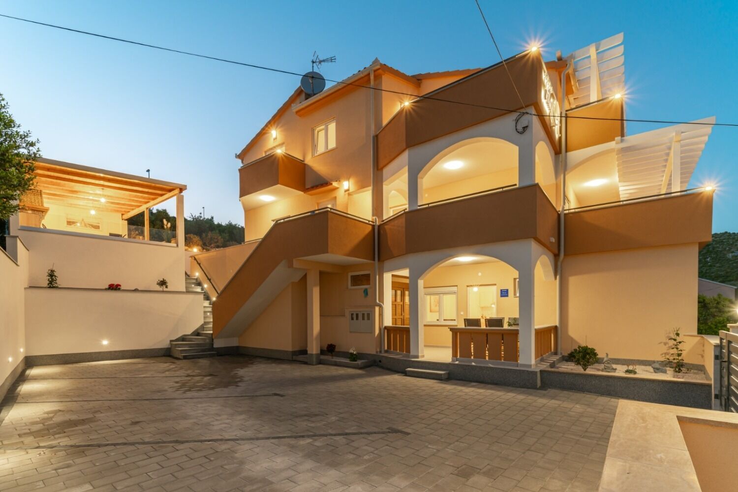 Photo of Apartments Lux 2