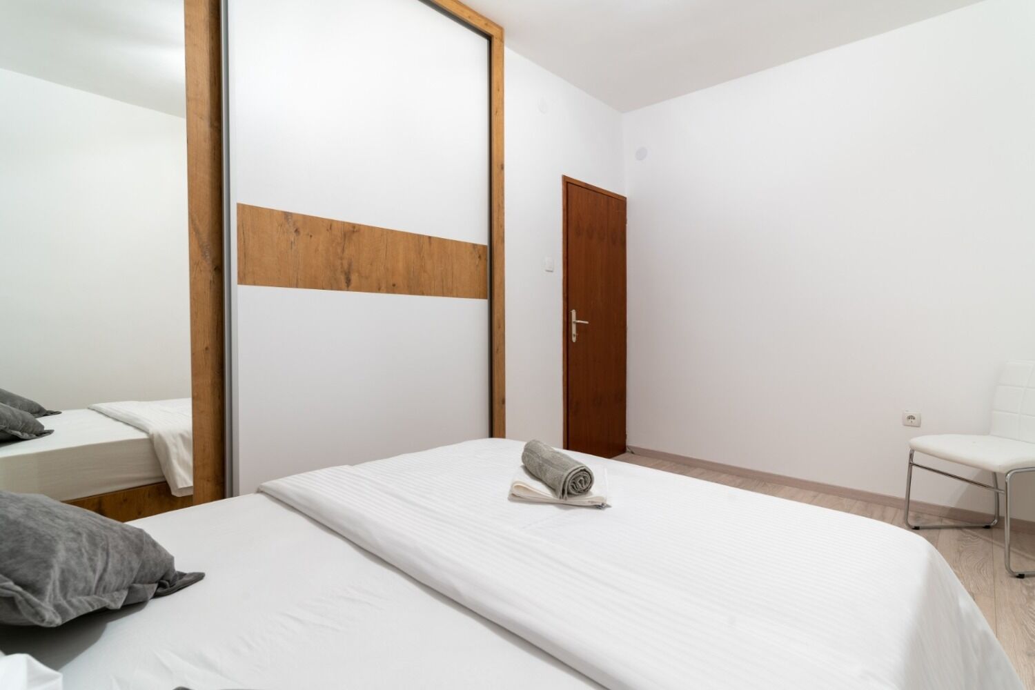 Apartments Lux 1 11029-A2