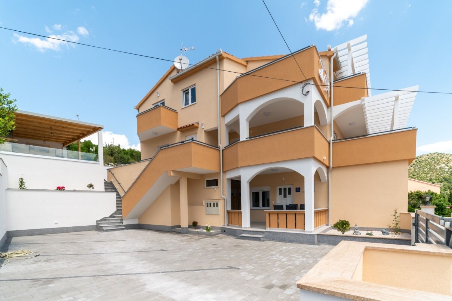Apartments Lux 1 11029-A1