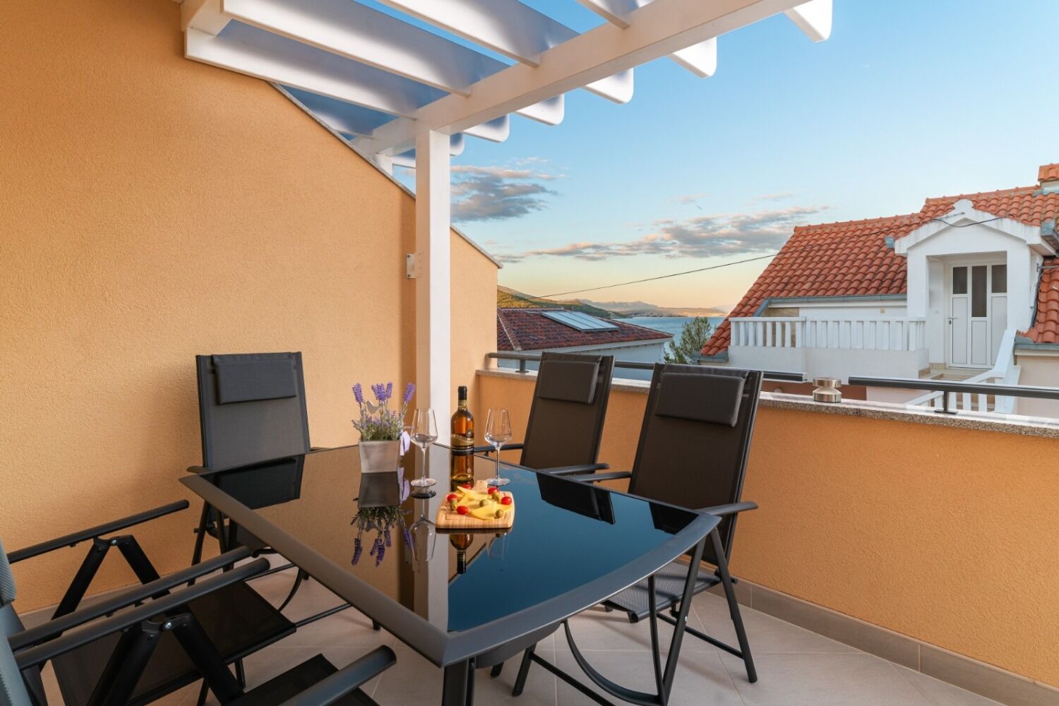 Apartments Lux 3 110221-A1