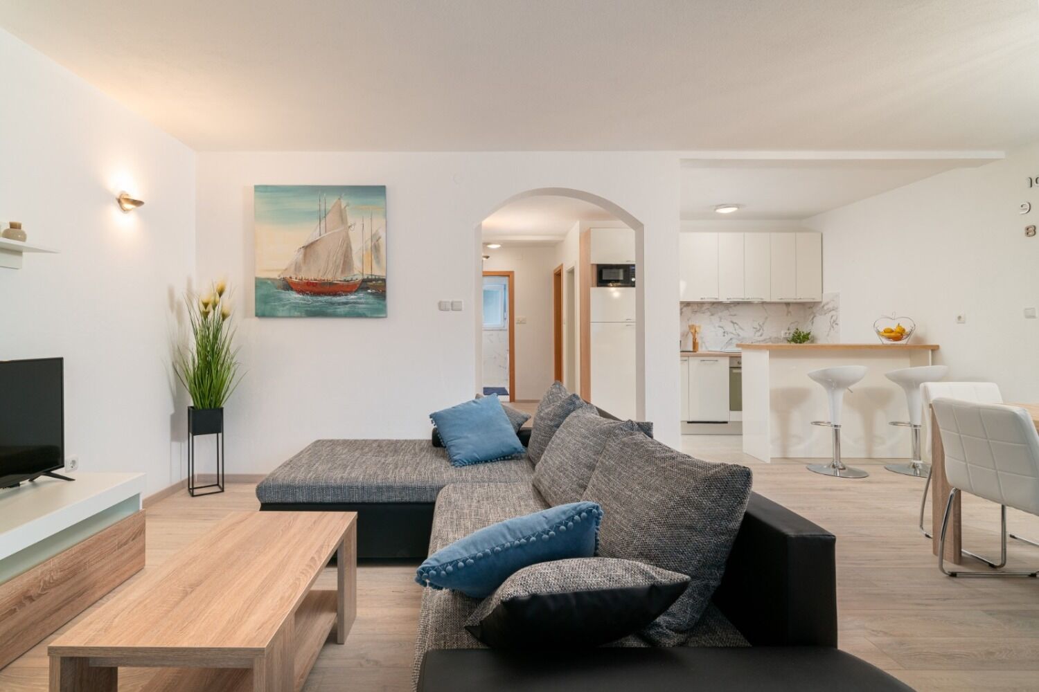 Apartments Lux 3 110221-A1