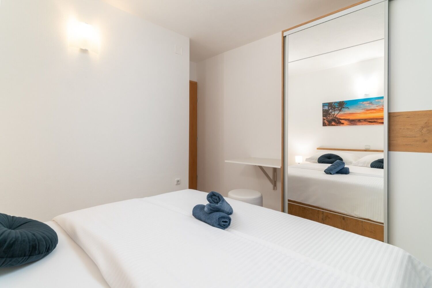 Apartments Lux 3 110221-A1