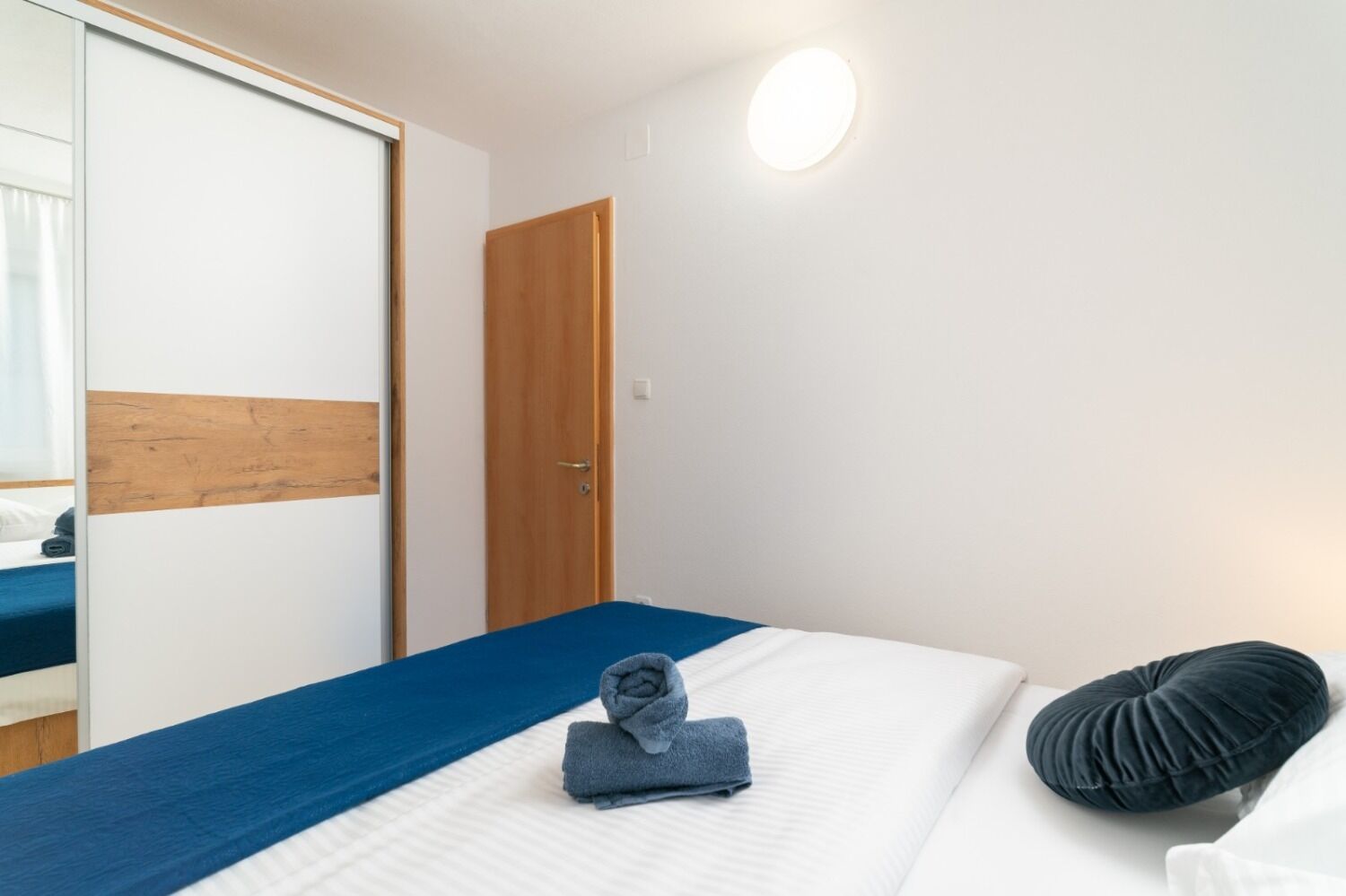Apartments Lux 3 110221-A1
