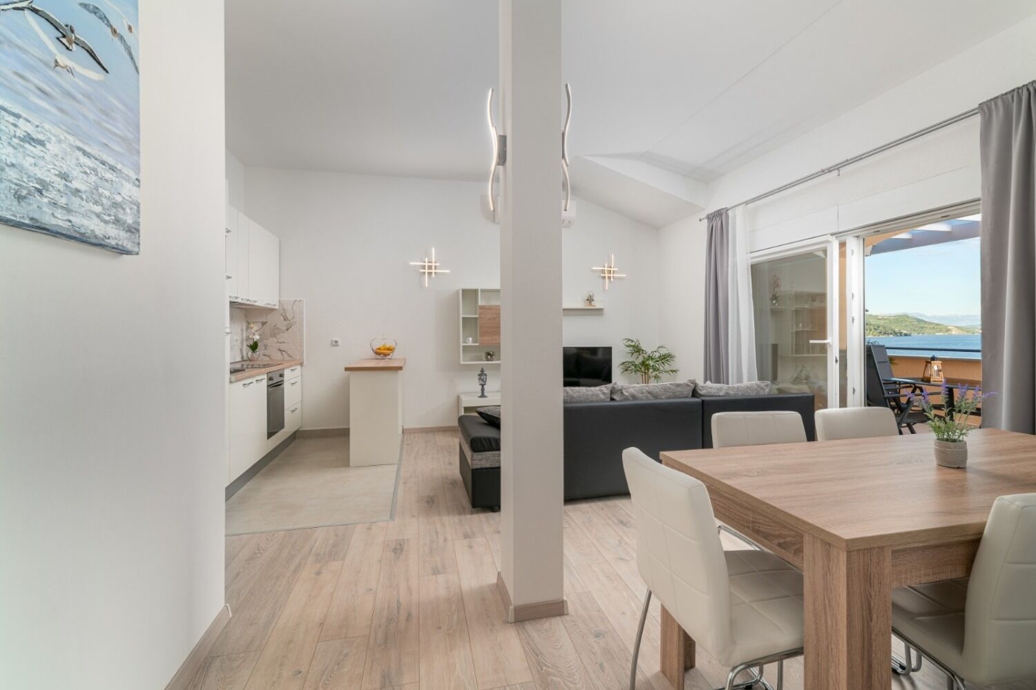 Apartments Lux 3 110221-A2