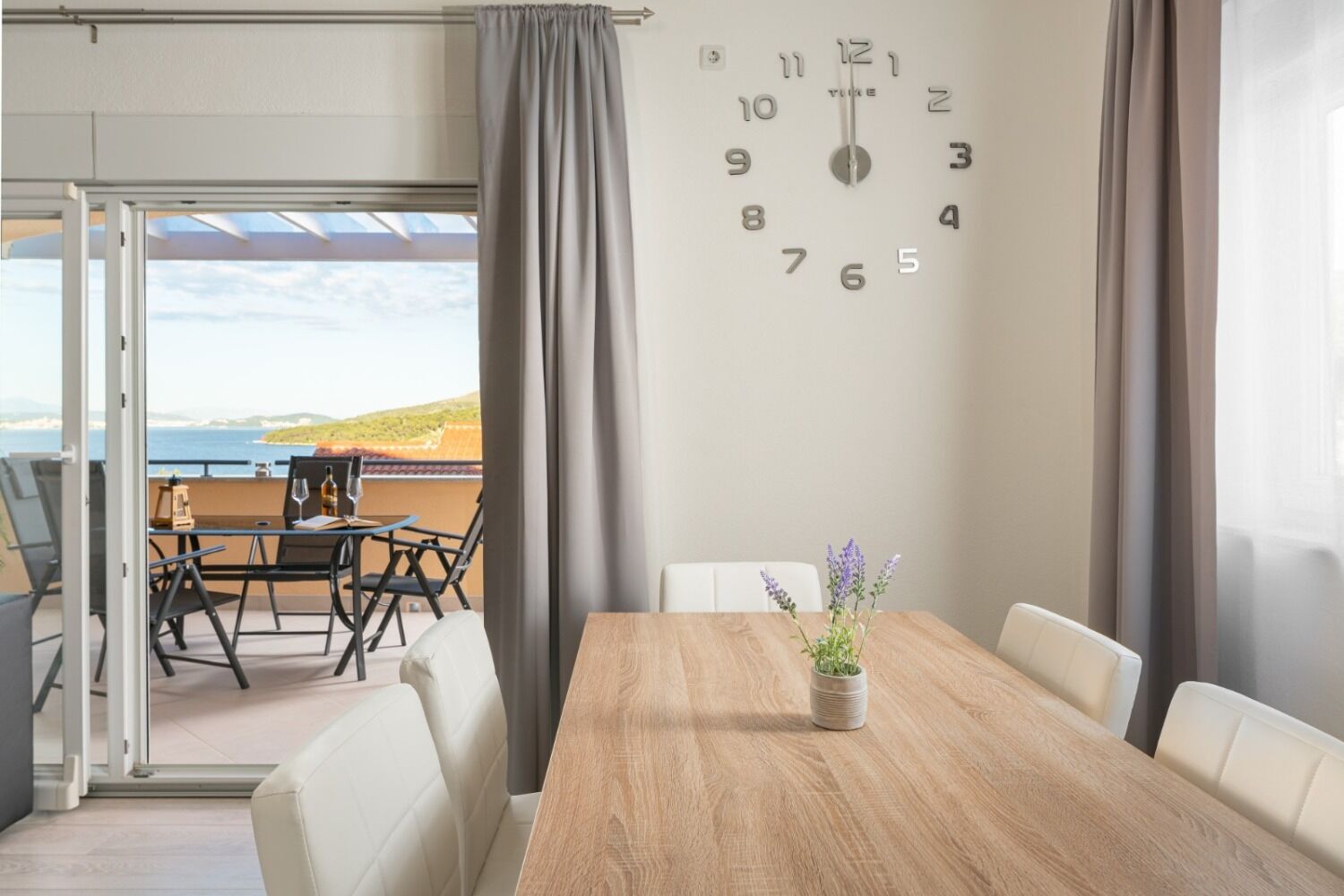 Apartments Lux 3 110221-A2