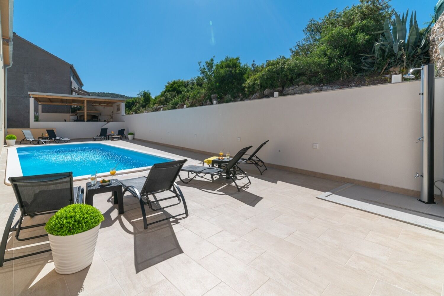 Apartments Lux 3 110221-A1