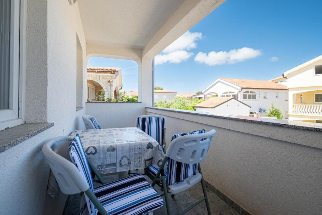 Apartments Gavro 110251-A1