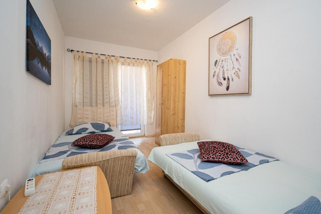 Apartments Gavro 110251-A1