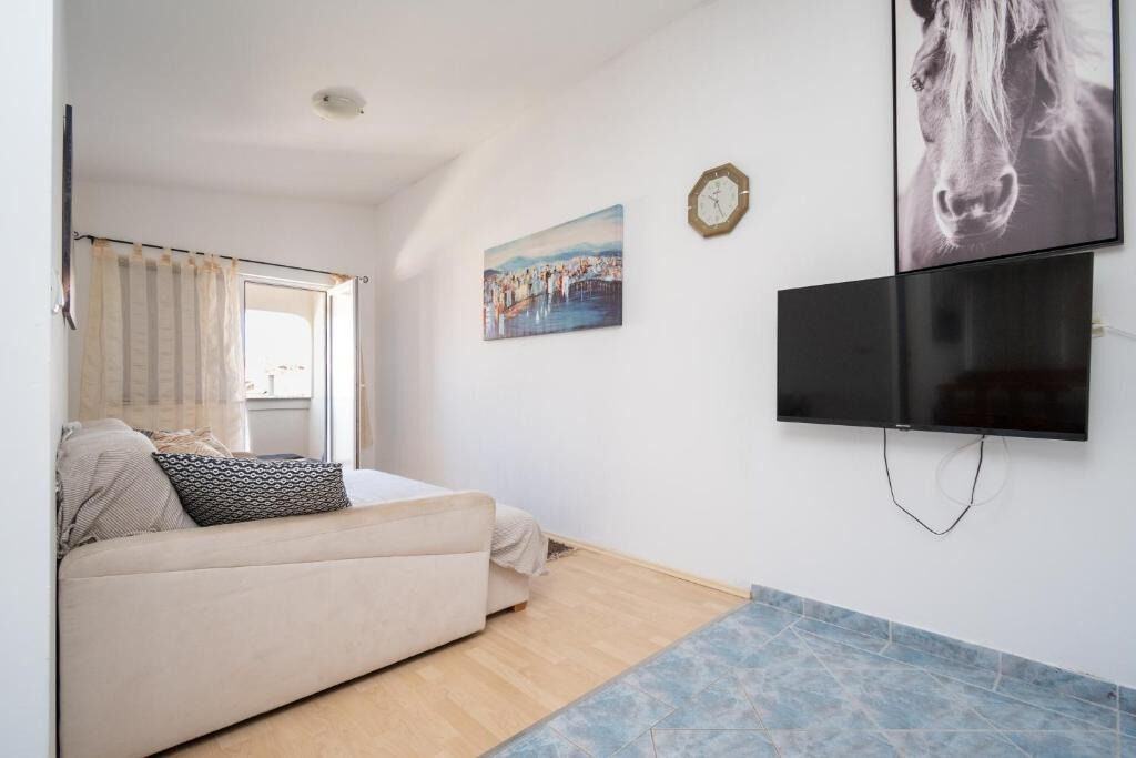 Apartments Gavro 110251-A2