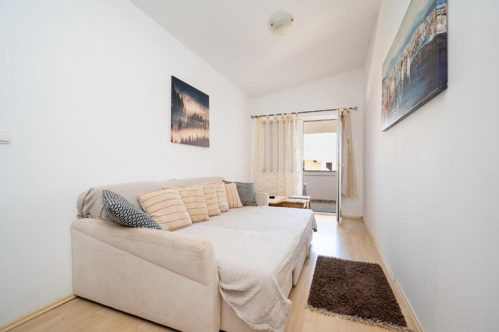 Apartments Gavro 110251-A2