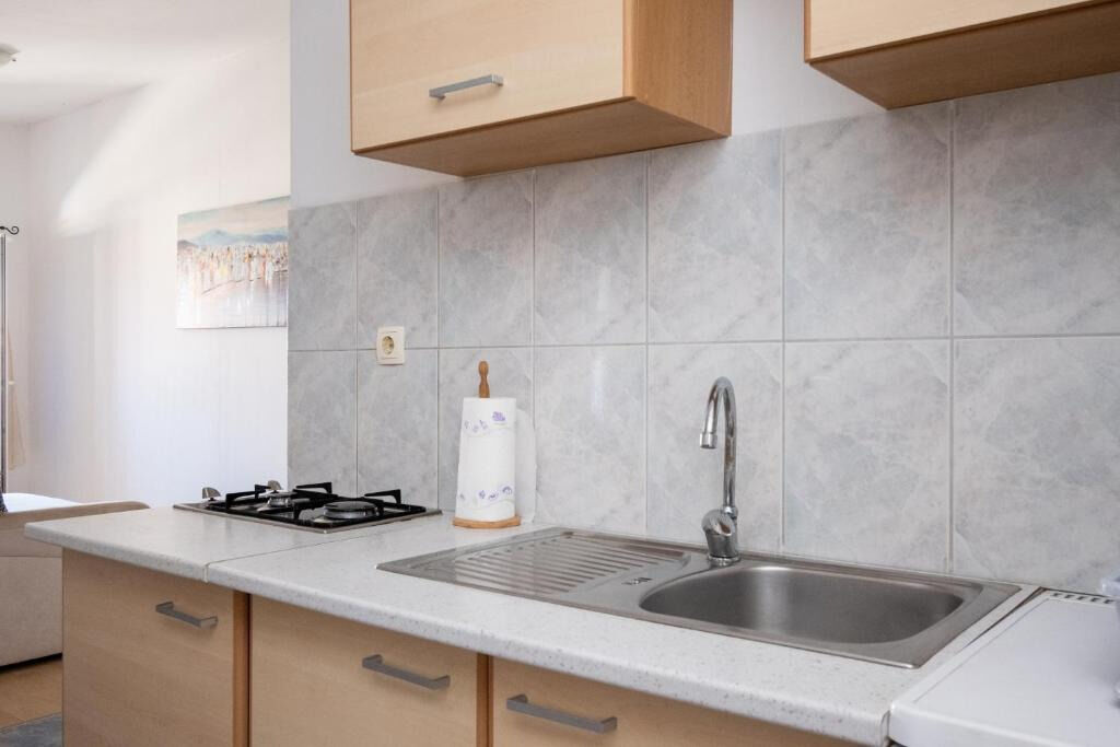 Apartments Gavro 110251-A2