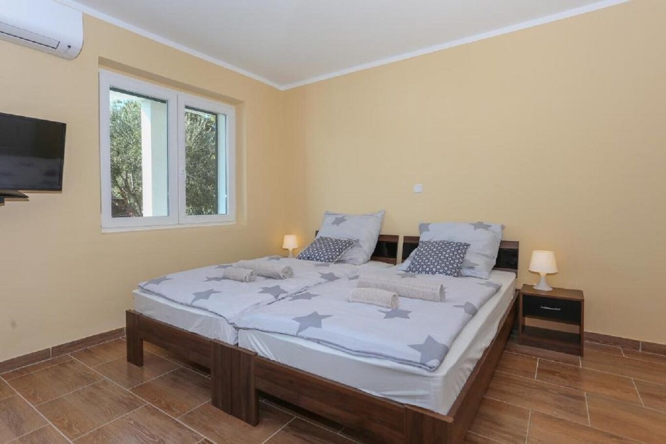Apartments Slavko with terrace : 110261-A1