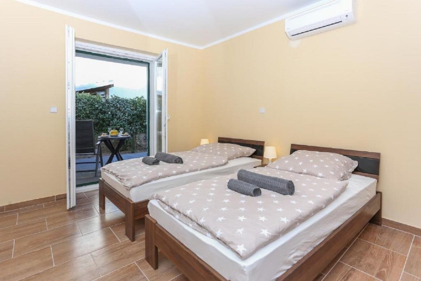 Apartments Slavko with terrace : 110261-A2