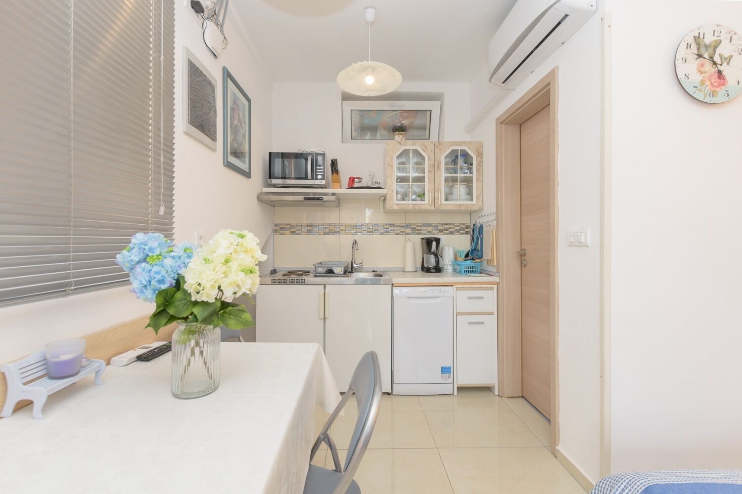 Apartment Orange 11033-A1