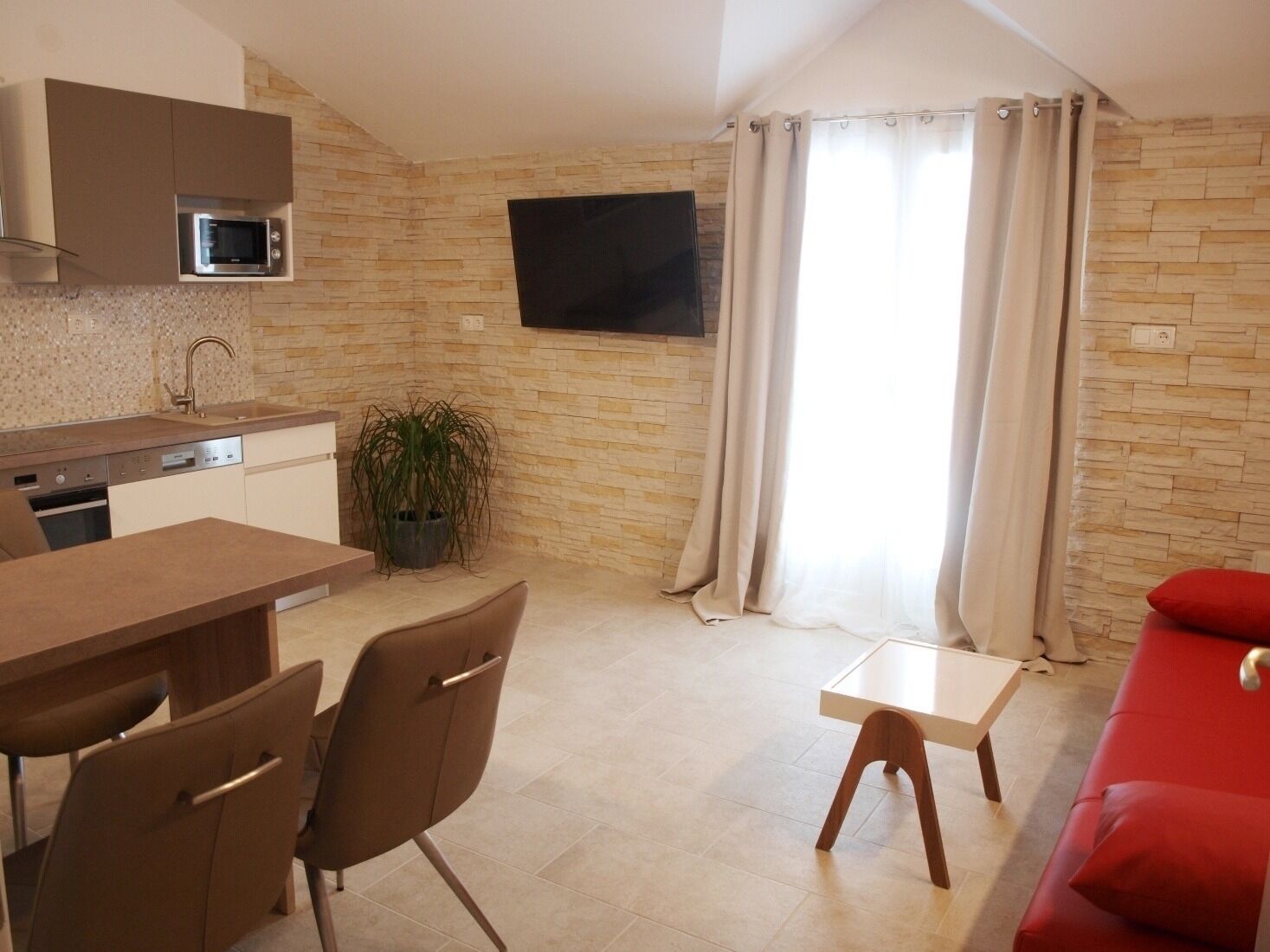 Apartments Sunny Hvar 2 110321-A1