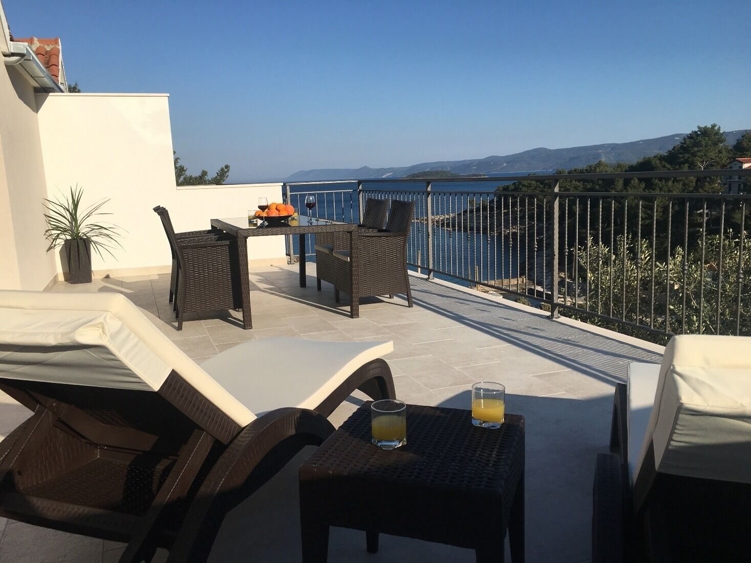 Apartments Sunny Hvar 2 110321-A1