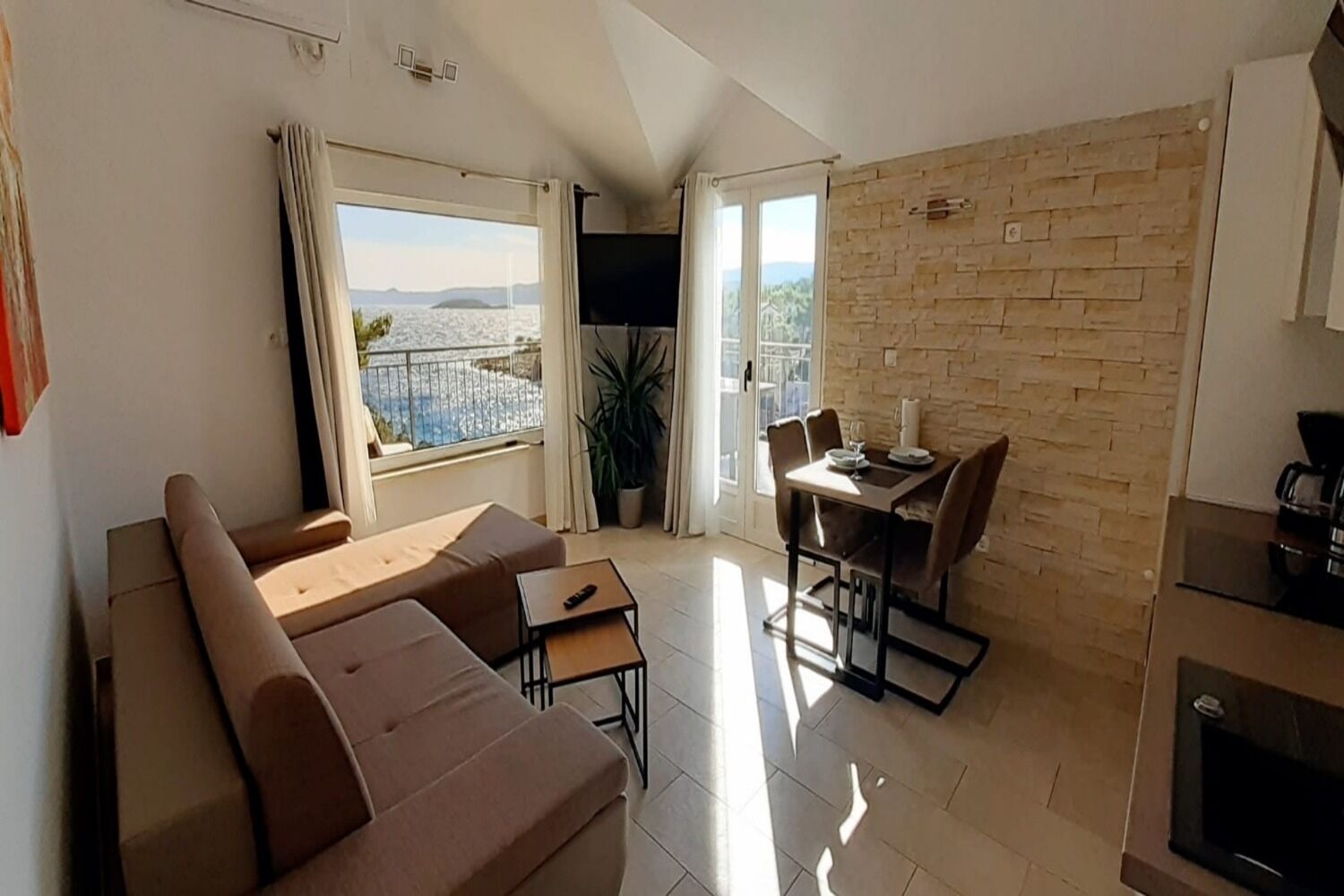 Apartments Sunny Hvar 2 110321-A2