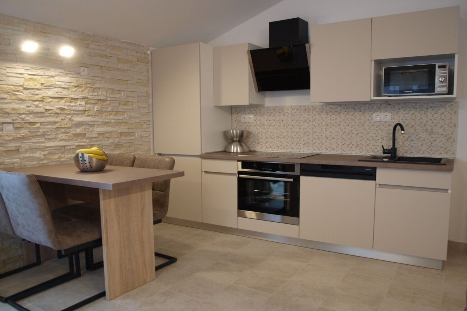 Apartments Sunny Hvar 2 110321-A2