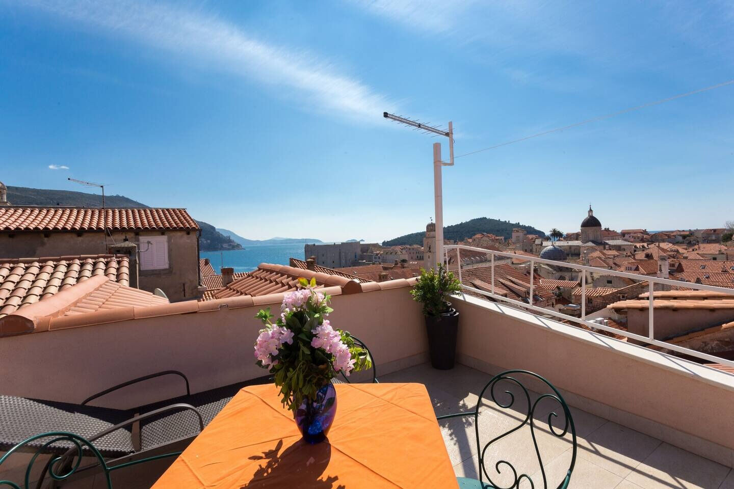 Photo of House Star 1