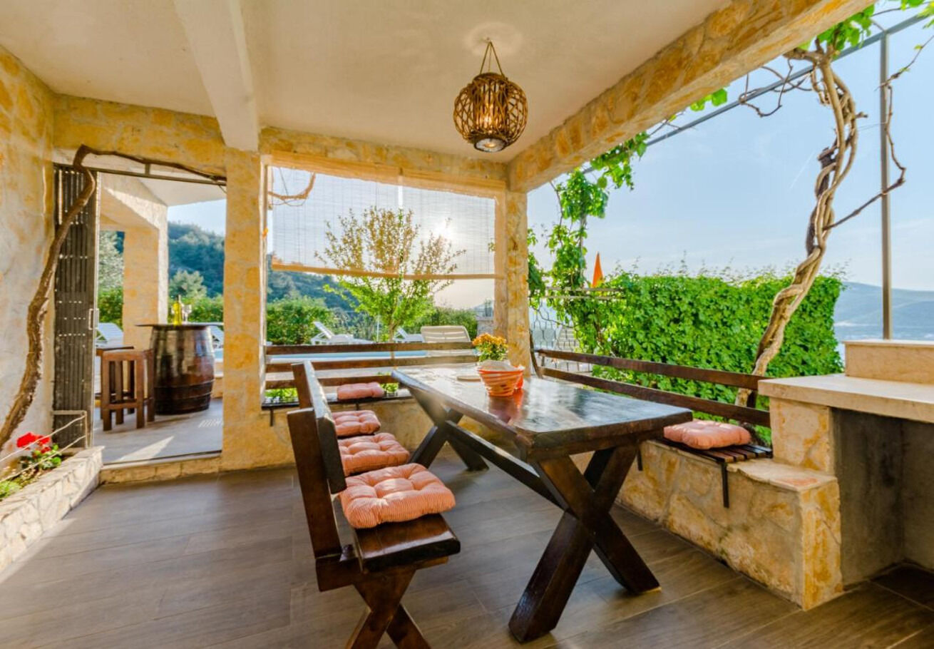 Apartment Ljubo 11055-A1