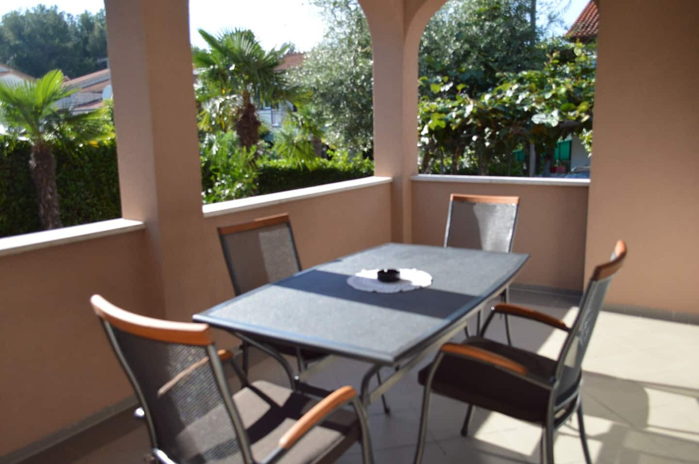 Apartments Leonard 11057-A1
