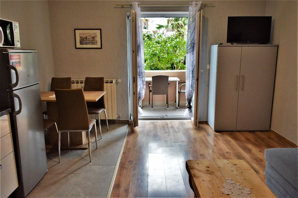 Apartments Leonard 11057-A2