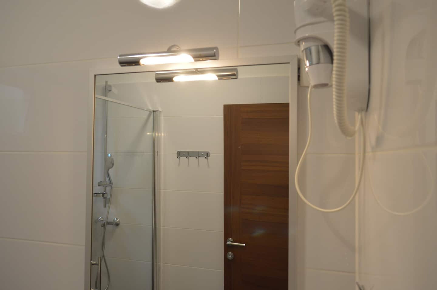 Apartments Leonard 11057-A2