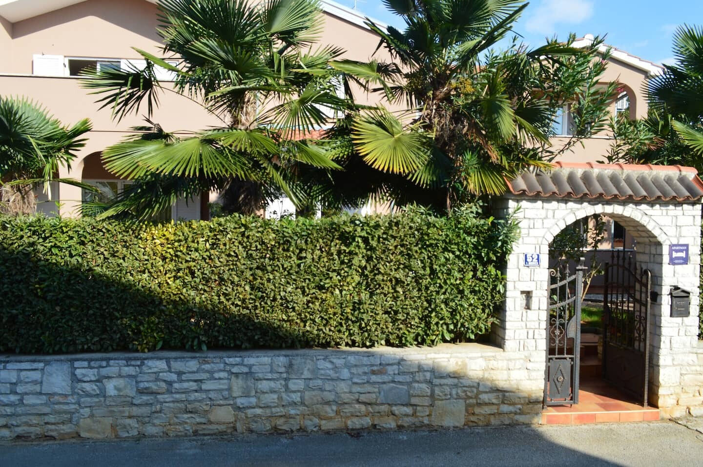 Apartments Leonard 11057-A2