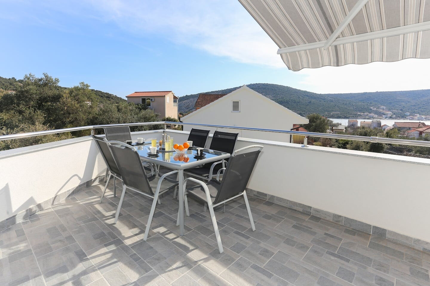 House Ivica 110551-K1