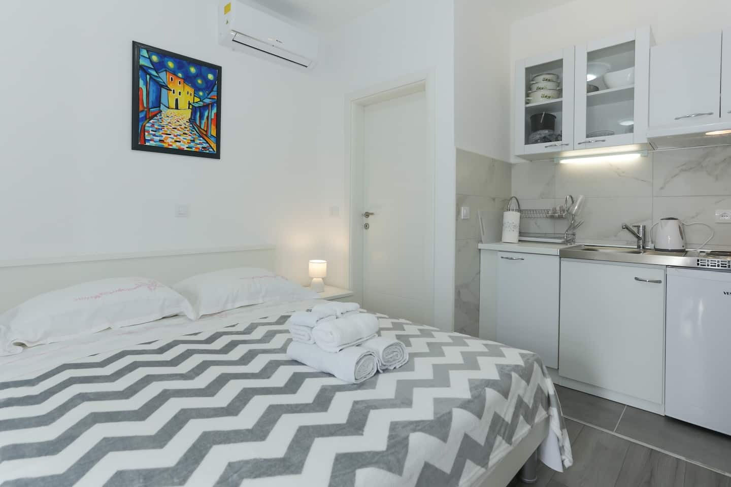 House Ivica 110551-K1