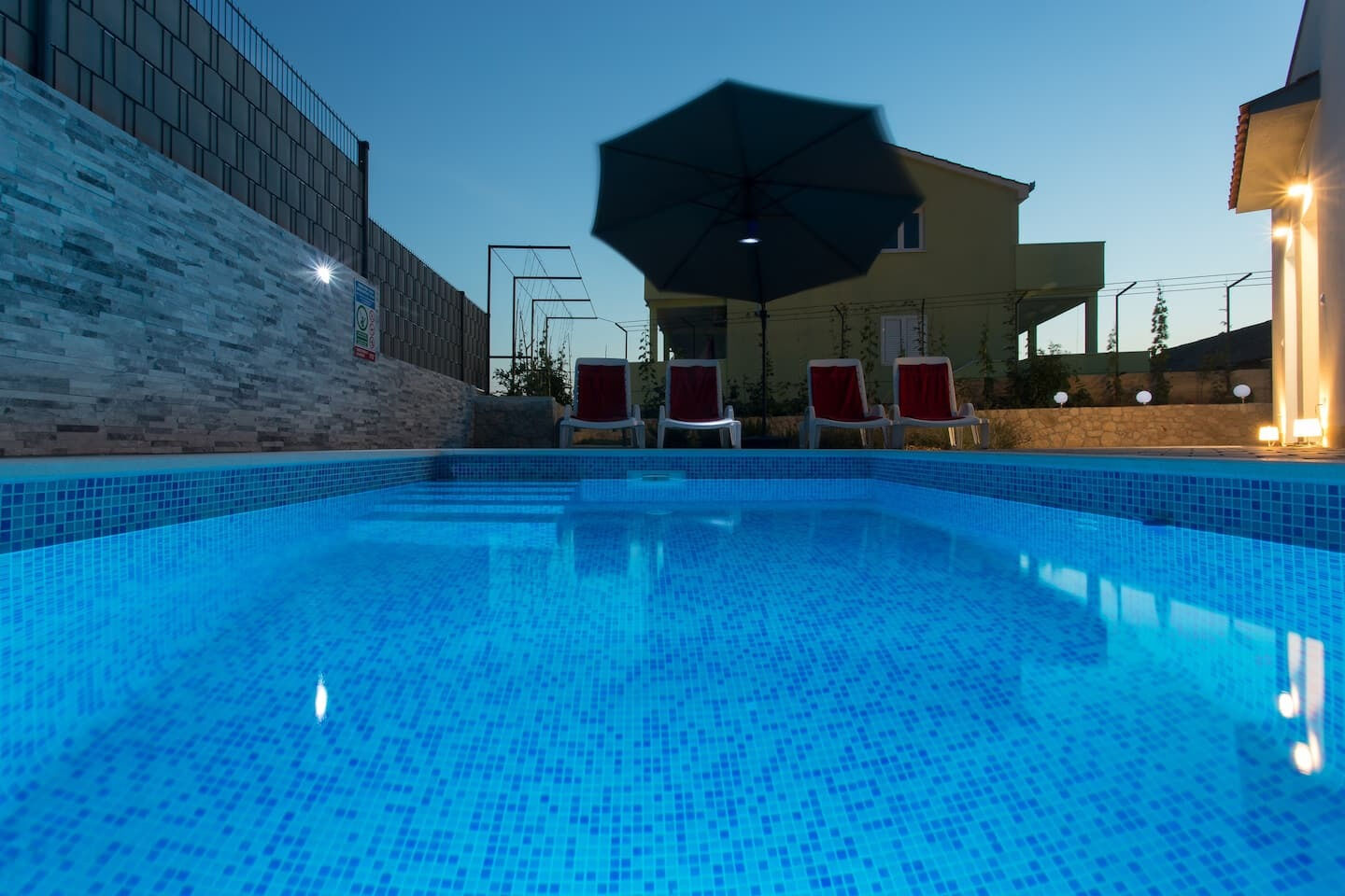 House Ivica 110551-K1