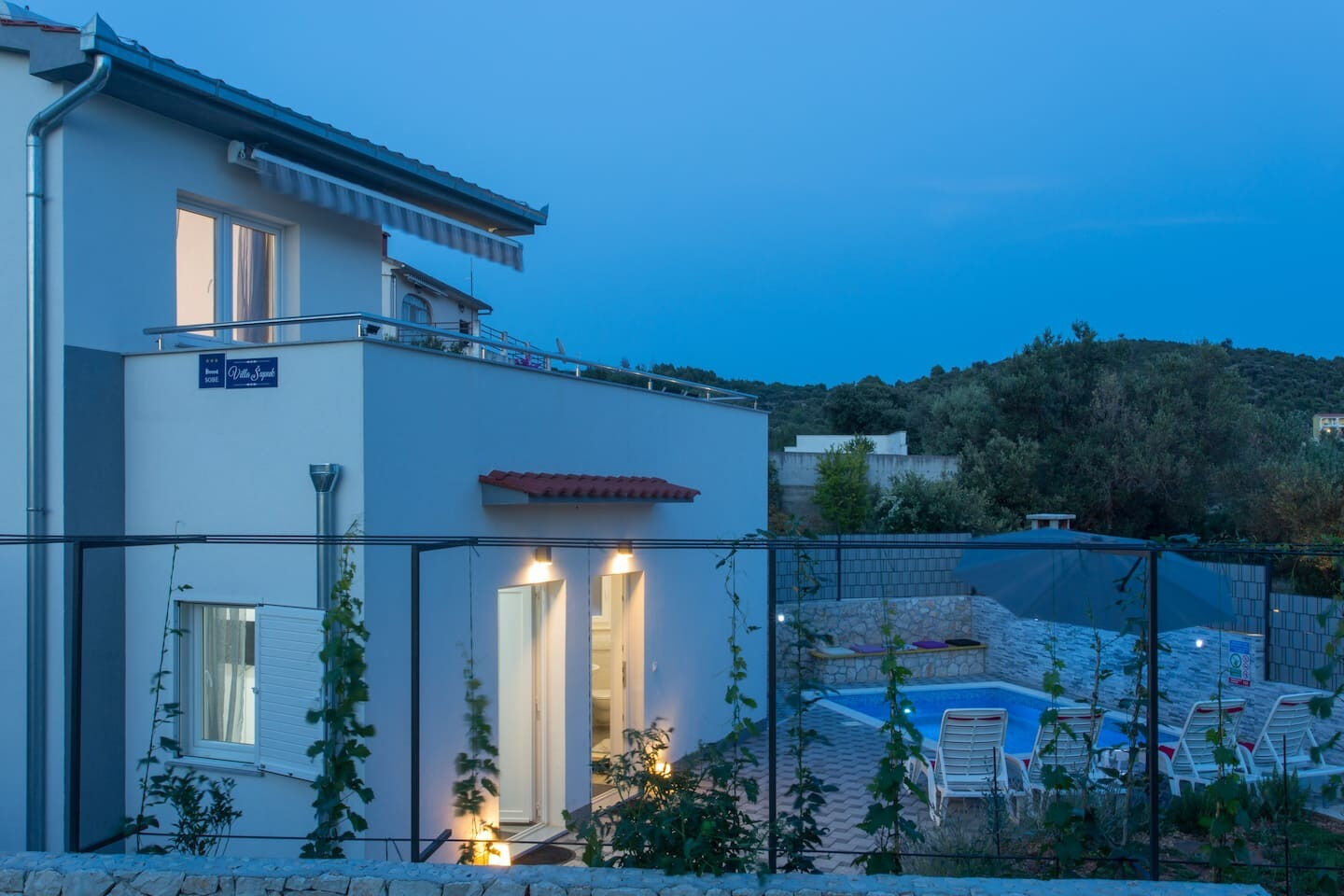 House Ivica 110551-K1