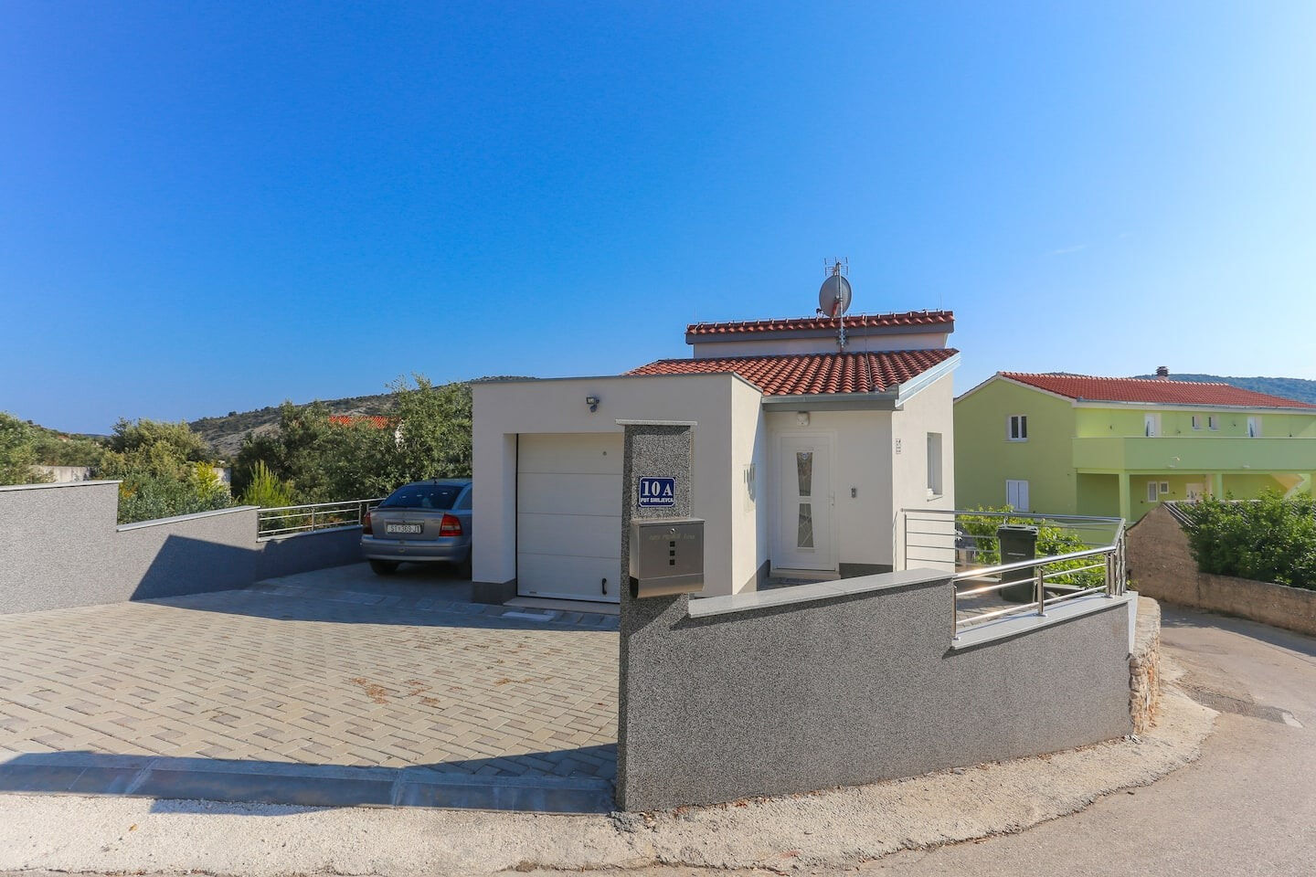 House Ivica 110551-K1