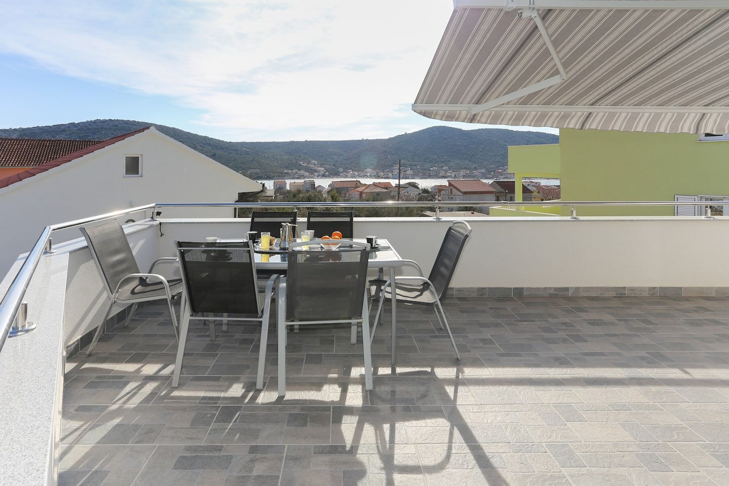House Ivica 110551-K1