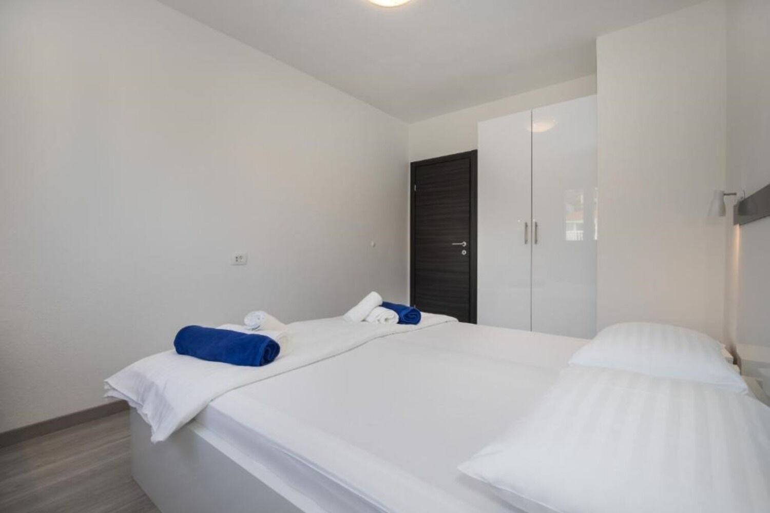 Apartments Dragan 110741-A3