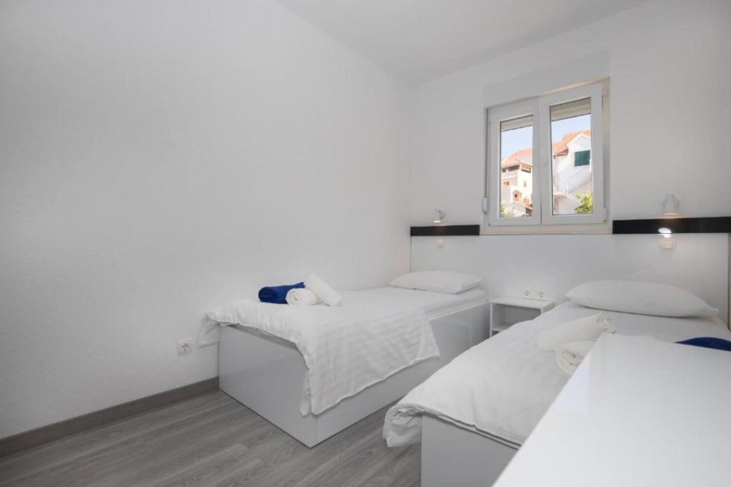 Apartments Jakov 110751-A2