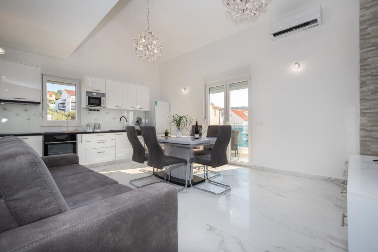 Apartments Jakov 110751-A3