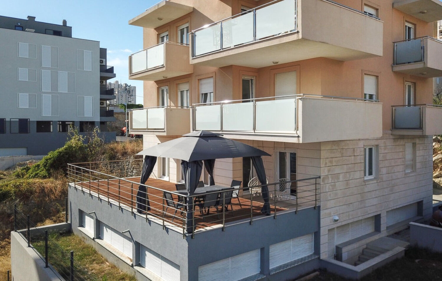 Apartment Tom 11083-A1